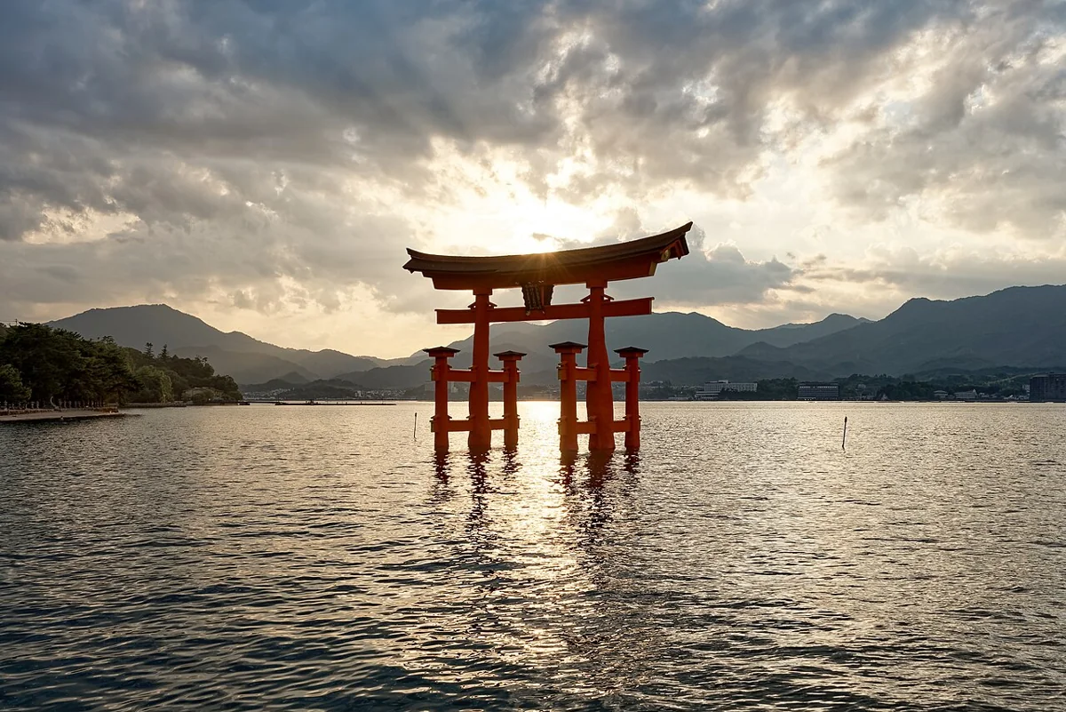 厳島神社の大鳥居